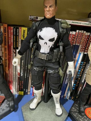The Punisher 1/6 Scale Figure Sideshow Collectibles Frank Castle Marvel Comics