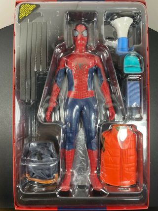 Hot Toys 1:6 - Scale MMS244 The Spider - Man 2 Action Figure 3