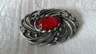 2 x PRETTY ART NOUVEAU?? ANTIQUE SILVER TONE GREEN & RED GLASS FACETED BROOCHES 3