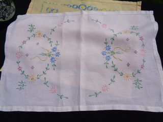 2 B ' FUL VTG 30 ' S/40 ' S HAND EMBROIDERED FLOWERS & BOW SM TABLE CENTRE/TRAY CLOTH 2