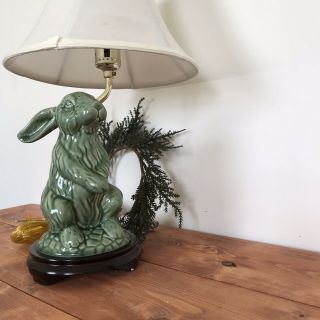 Rare CBK 1998 CERAMIC GREEN Bunny TABLE TV LAMP LIGHT 2