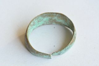 Greek Roman Byzantine Medieval bronze ring 100 - 1200 AD SZ 4 3