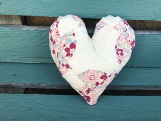 Primitive Quilted Heart Pillow - Vintage Quilt - White/barn Red/blue