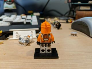 LEGO Star Wars Bomb Squad Clone Trooper Minifigure 7913 sw0299 2