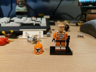LEGO Star Wars Bomb Squad Clone Trooper Minifigure 7913 sw0299 3