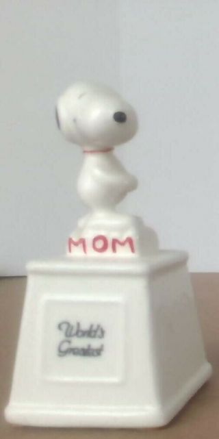 Vintage Peanuts Snoopy Worlds Greatest Mom Ceramic 4 1/2 Aviva Trophy Rare