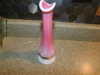 1432 Vintage Marked Fenton Pink To White 7 " Pedestal Flower Bud Vase Glassware