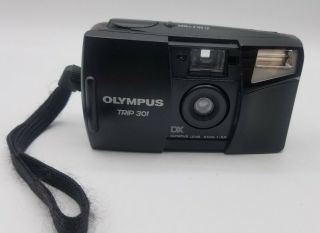 Retro Olympus Trip 301 point and shoot 35mm film camera Rare 2