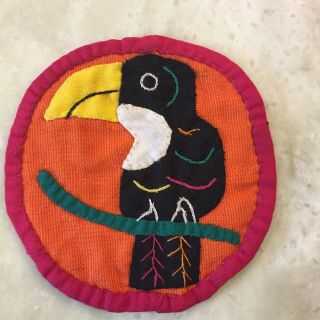 2 Vintage Kuna Mola Hand Sewn 3” Bird Toucan Patches Applique Art 2