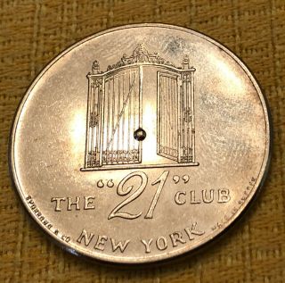 Rare 21 Club York 1.  25 " You Pay The Round Spinner Jockey Souvenir Coin