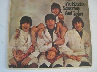The Beatles Yesterday & Today Butcher Cover with Record Stereo ST2553 RARE 3