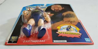Earthquake HASBRO Series 3 Blue Card WWF Wrestling Figure MOC C - 9.  0 3
