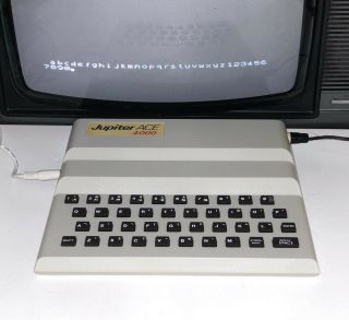 RARE Jupiter Ace 4000 (European Version) 1984 (1 of 800) Sinclair Commodore era 2