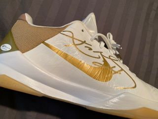 RARE Kobe Bryant autographed shoes NBA Finals 2010 Lakers Celtics basketball 3