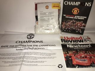 Man United Record 19 Titles.  Scarf,  Banner,  Programme.  Book.  22.  05.  11.  Rare.