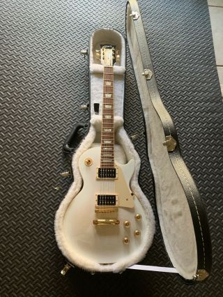 Gibson Les Paul Standard T Electric Guitar In Rare Ghost White And Gold