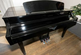 Yamaha CLP - 665GP Digital Grand Piano - rarely - 2
