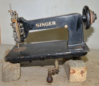 Rare Singer Sewing Machine 114w103 Chain Stitch Embroidery Leather Industrial
