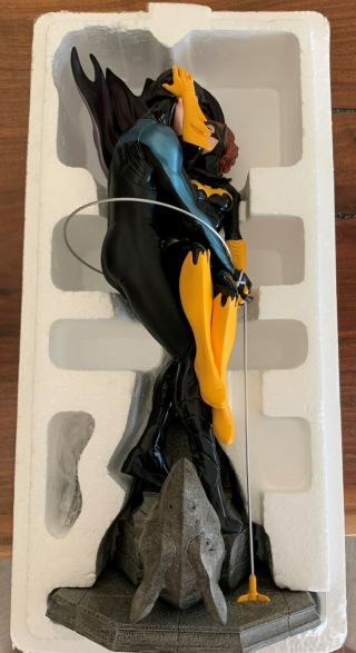 DC Designer Series Limited Edition Nightwing & Batgirl by Ryan Sook Statue 2