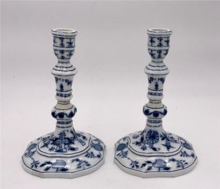 Rare Pair Antique Meissen Flow Blue Onion Porcelain Candlesticks 19th C 3