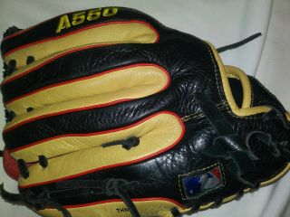 Wilson A550 11.  5” Youth Baseball Glove Mitt Red Rare Leather Ready to play 3