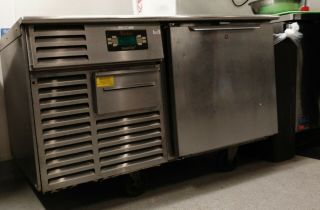 Traulsen Undercounter Quick Chiller Model Tu048qc.  6 Years Old,  Rarely.