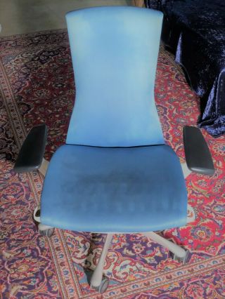 Herman Miller Embody Chair in Rare Berry Blue & White w/ Titanium Base 3