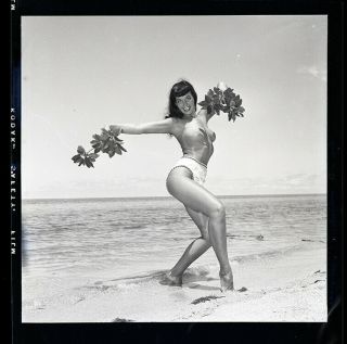 RARE UNPUBLISHED Bettie Page 1954 Camera Negative Bunny Yeager Pom Poms 2