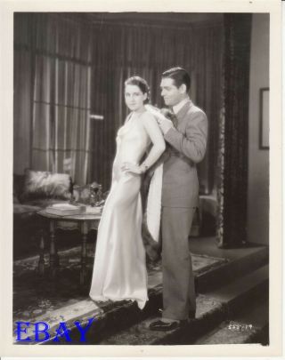 Clark Gable Helps Norma Shearer W/her Coat A Soul Rare Photo