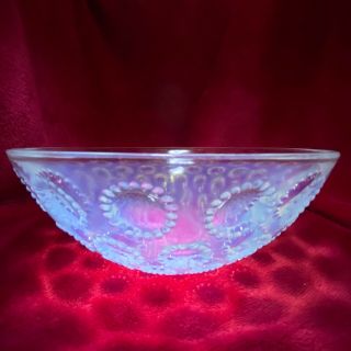 Rare Rene Lalique “asters” Pattern Opalescent Glass Bowl Dating To 1935