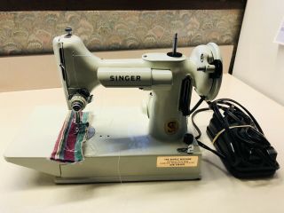 Vintage Rare 1964 Singer 221 White Featherweight Sewing Machine W/carrying Case