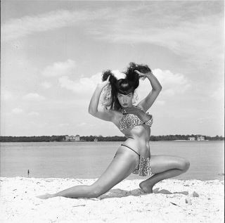 Rare Bettie Page 1954 Camera Negative Bunny Yeager Sultry Beach Pin Up