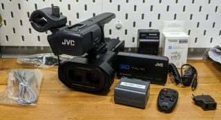 Rare Jvc Gy - Hmz1u Prohd 3d Twin Hd Lens Sdhc Camcorder W/ Batteries & Bag