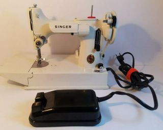 Vintage Rare 1964 Singer 221k White Featherweight Sewing Machine W/case