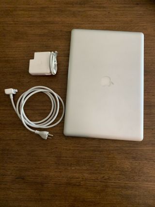 RARE Apple Macbook Pro 17 