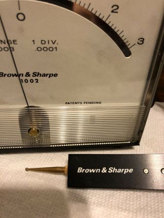Rare BROWN & SHARPE 1002 METRIC INDICATOR w/probe 3