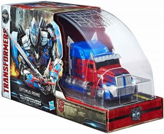 Sdcc 2017 Transformers The Last Knight Optimus Prime Voyager