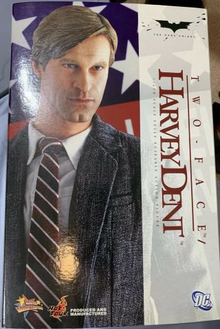 Hot Toys Batman The Dark Knight Two - Face Harvey Dent 1/6 Mms81 Complete