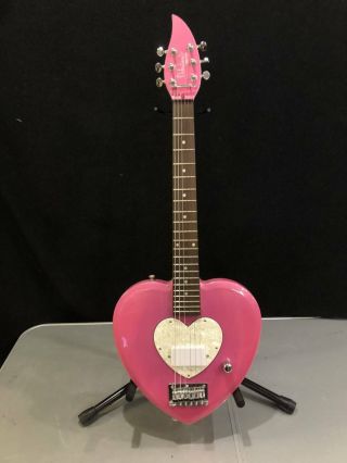 Daisy Rock Debutante Heart - Shaped Mini Guitar Rare Japan