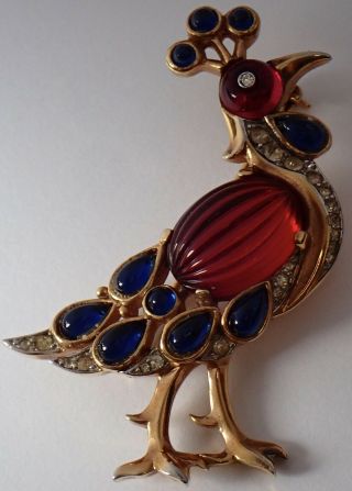 Rare Vintage Trifari Gold Plate Sapphire Ruby Rhinestone Moghul Peacock Brooch