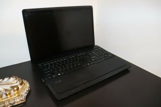 Rare Sony VAIO 3D Laptop 16.  4 