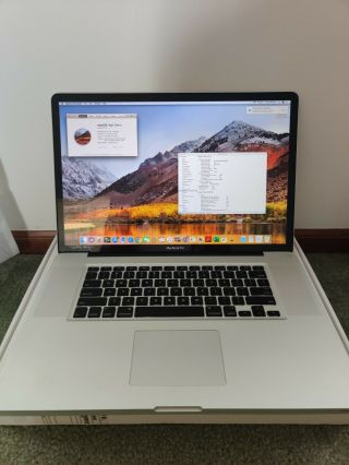 RARE Apple MacBook Pro 17 