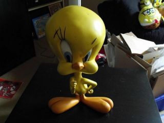 Extremely Rare Warner Bros Looney Tunes Big Tweety Figurine Statue
