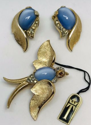 Rare Signed Crown Trifari Alfred Philippe Blue Moonstone Jelly Belly Sparrow Set