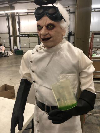 Dr.  Shivers Mad Scientist Animated Halloween Prop W/box - Rare,  Life Size,  Gemmy