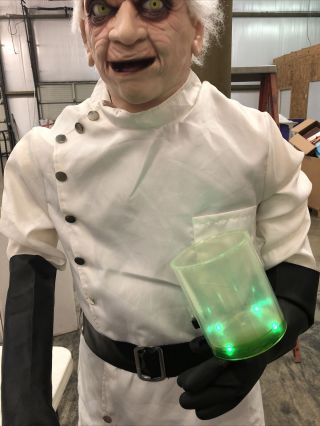 Dr.  Shivers Mad Scientist Animated Halloween Prop W/BOX - RARE,  Life Size,  GEMMY 2