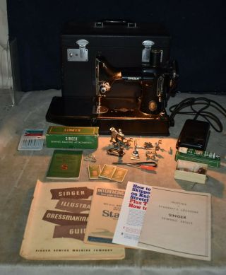 Terrific Rare Singer 221 Featherweight Sewing Machine - W/accessories & Case
