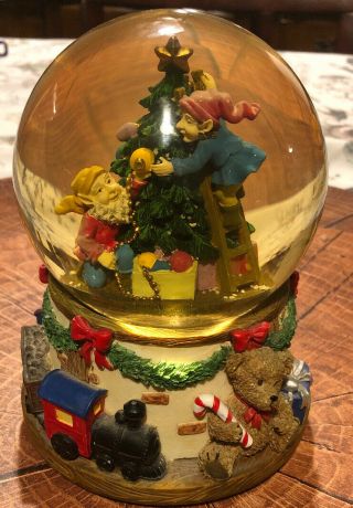 Rare Musical Hand Painted Water Snow Globe Deck The Halls Elves Decorating Tree