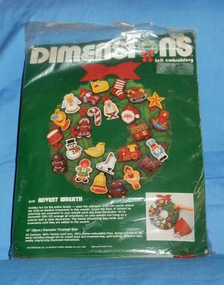 Vintage Dimensions 1982 Felt Embroidery Christmas Advent Wreath 8036 Kit Rare