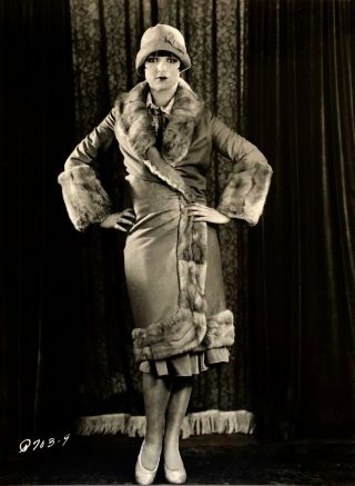 Louise Brooks Vintage 1929 Photo 6 1/2 " X 8 7/8 " Brooksie Rare Pandora 